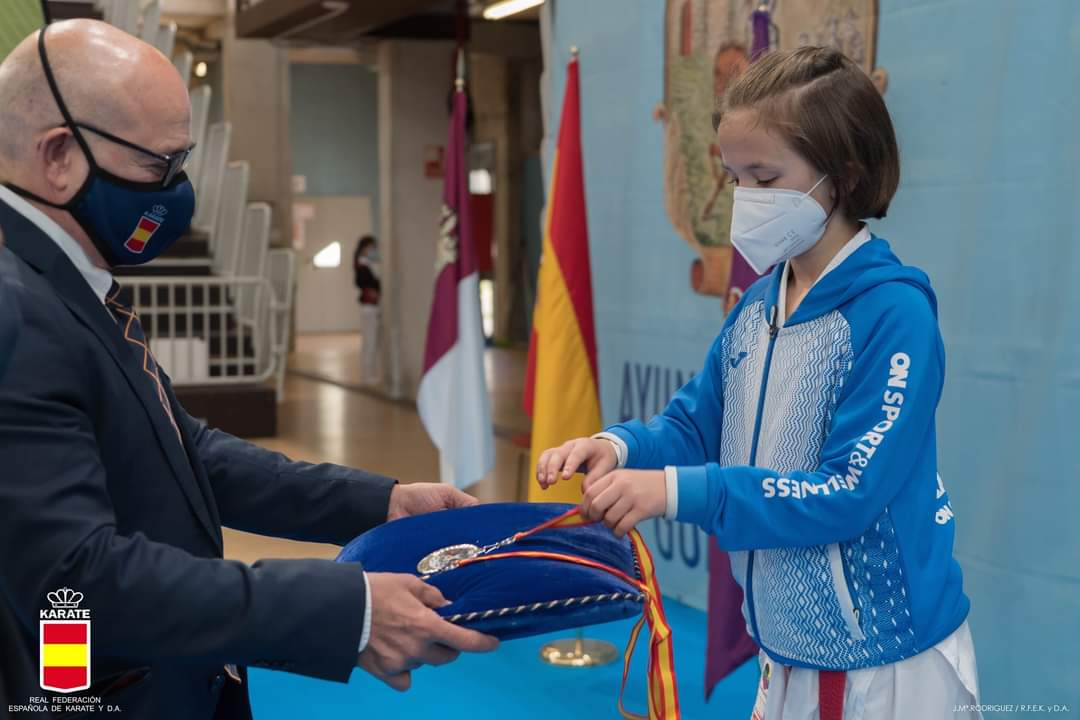 Isabel Martín Martín del ON SPORT consigue una nueva medalla para el karate utrerano