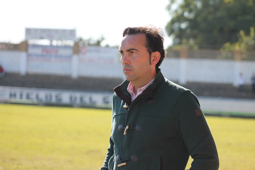 El utrerano Miguel Angel Montoya en la terna como futurible entrenador del CORIA CF
