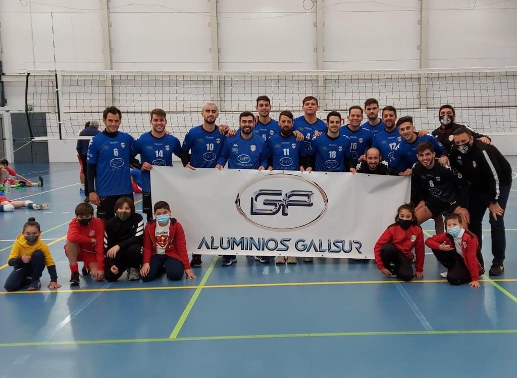 El Aluminios Galisur club Voley Utrera lleva dos temporadas a victoria por partido jugado