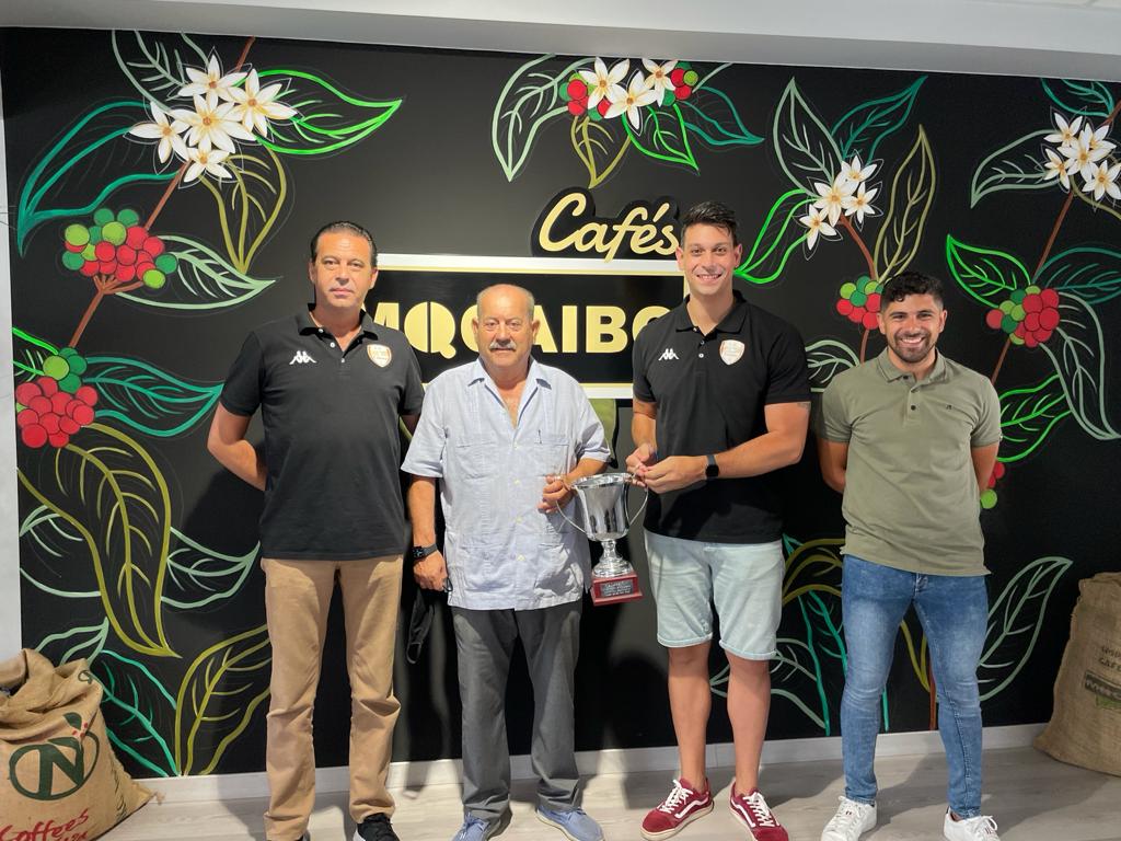 Cafés Mocaibo y el Club Voleibol Utrera renuevan un año más