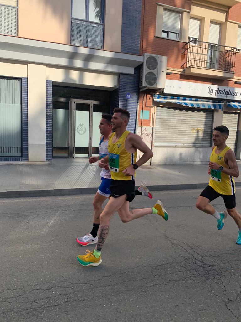 El club utrerano de atletismo se proclama campeón por equipos en la carrera 10k de Huelva