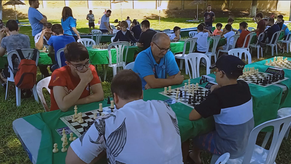 El Club Ajedrecístico Aleph celebra su Torneo de Verano en la Piscina de Consolación