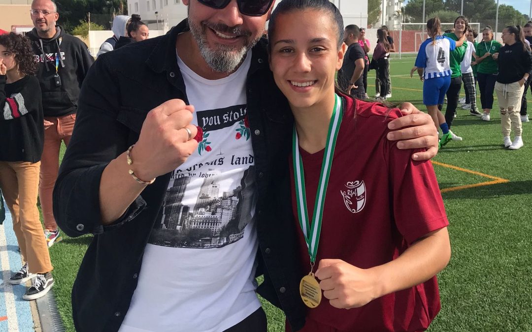 Inés García Peral, Campeona de Andalucía con la selección sevillana Sub 17 de fútbol femenino