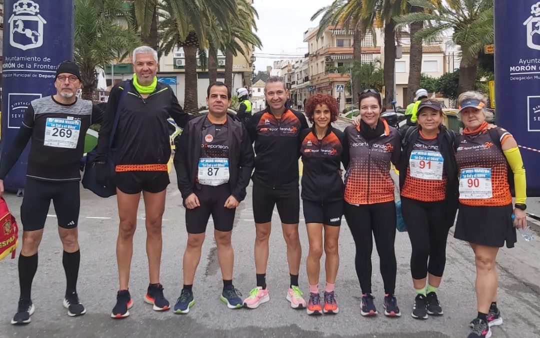 Ocho atletas de «Deporteando por Utrera» se desplazaron hasta Morón para la XL Media Maratón ‘La cal y el olivo’