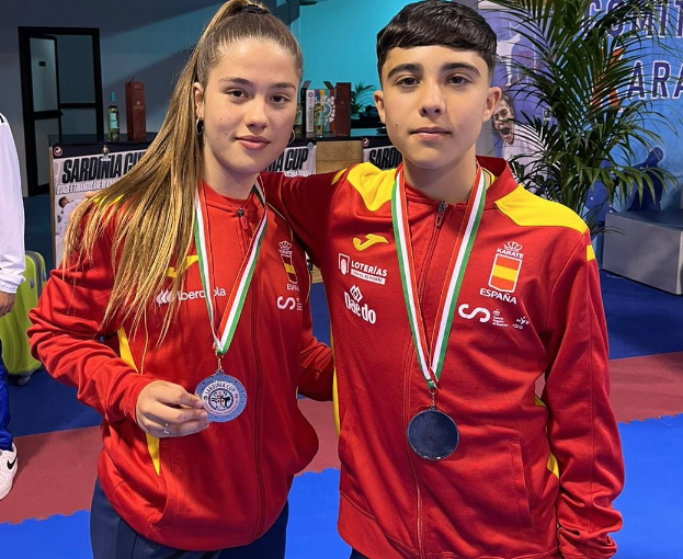 Alejandra y David Gómez vuelven del Campeonato de Karate de Cerdeña con dos medallas de plata