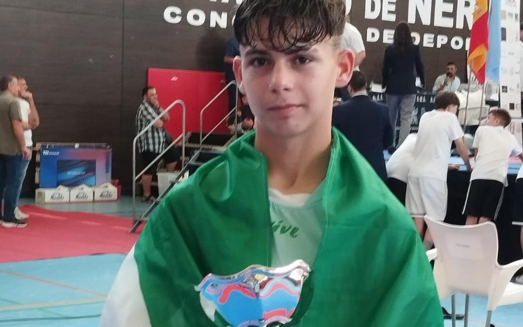 El utrerano Manuel Barragán se proclama campeón en el Campeonato Internacional de karate en Nerja