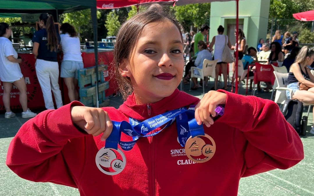 La joven nadadora Claudia Bascón logra dos medallas en el Campeonato de España Alevín-Infantil de Natación Artística [vídeo]