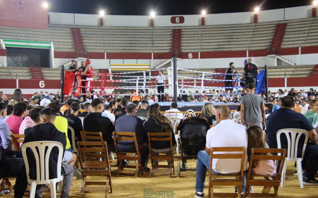 Seis victorias en ocho combates celebrados en la III Velada de Boxeo del Club Tanio en Utrera [vídeo y galería]