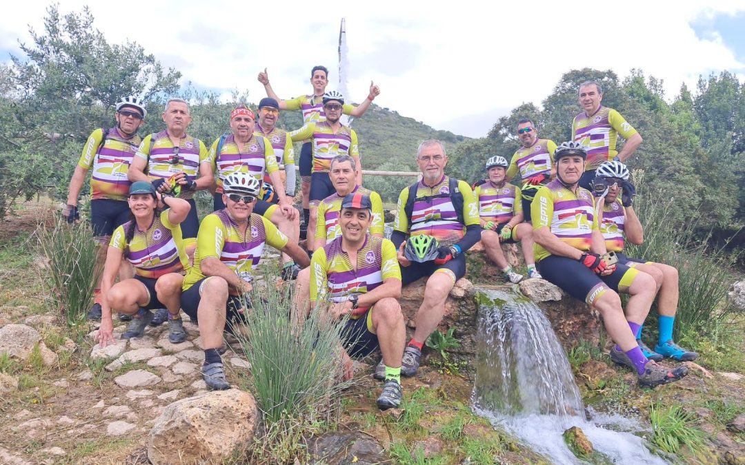 18 miembros de la Asociación Cicloecologista Legiones de Leptis finalizaron la ruta «Caminos de Pasión» en bicicleta BTT [fotos]