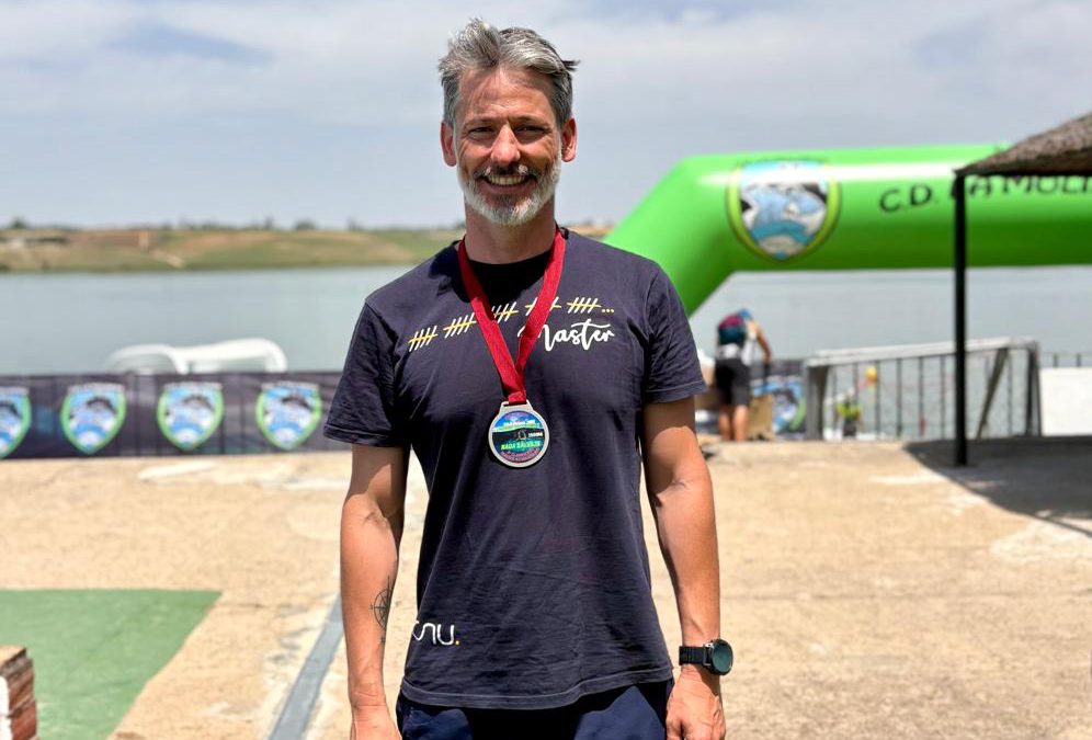 El Club Natación Utrera deja huella en el XXXIX Campeonato Alevín y la Travesía a Nado Lago de Arcos