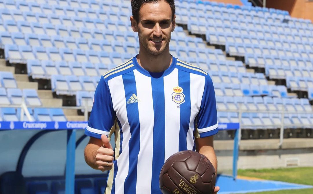 ¡BOMBAZO EN EL SAN JUAN BOSCO! RUBÉN CRUZ VUELVE AL CD UTRERA ANTE LA FLAGRANTE FALTA DE GOL