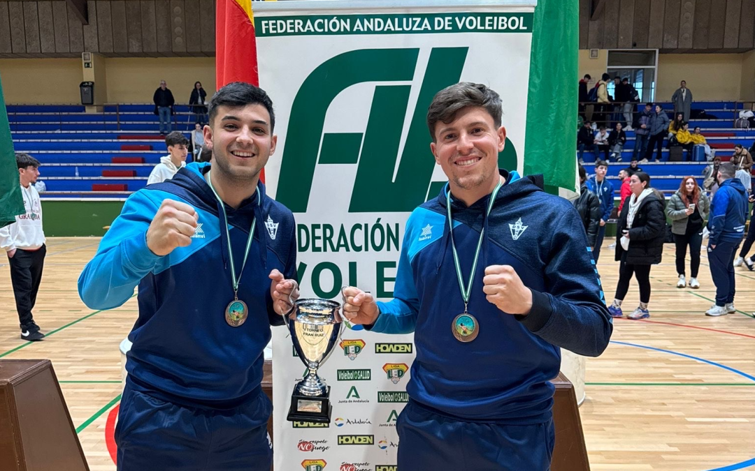 Los utreranos Pablo Ocaña y Carlos Jiménez logran la medalla de bronce para la selección sevillana de Voley