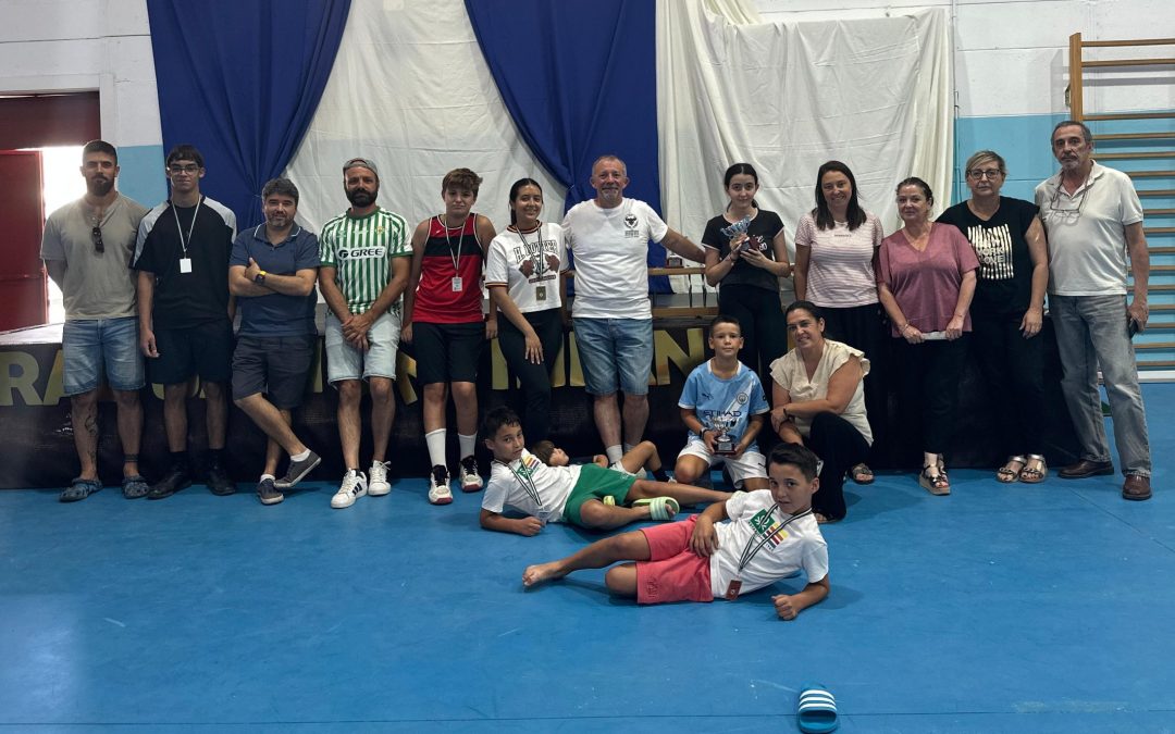 El Club de Esgrima de Utrera clausura la temporada con su competición de fin de curso